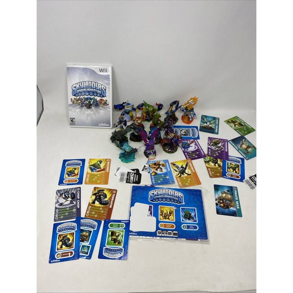 LOT Wii Skylander Spyro's Adventure Game W/ 14 Skylander Figures Activision